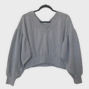 Forever 21 Contemporary V-Neck Bell Long Sleeve Crop Top Size S